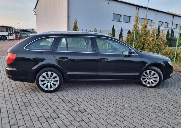 Skoda Superb cena 37900 przebieg: 299251, rok produkcji 2012 z Czarne małe 596